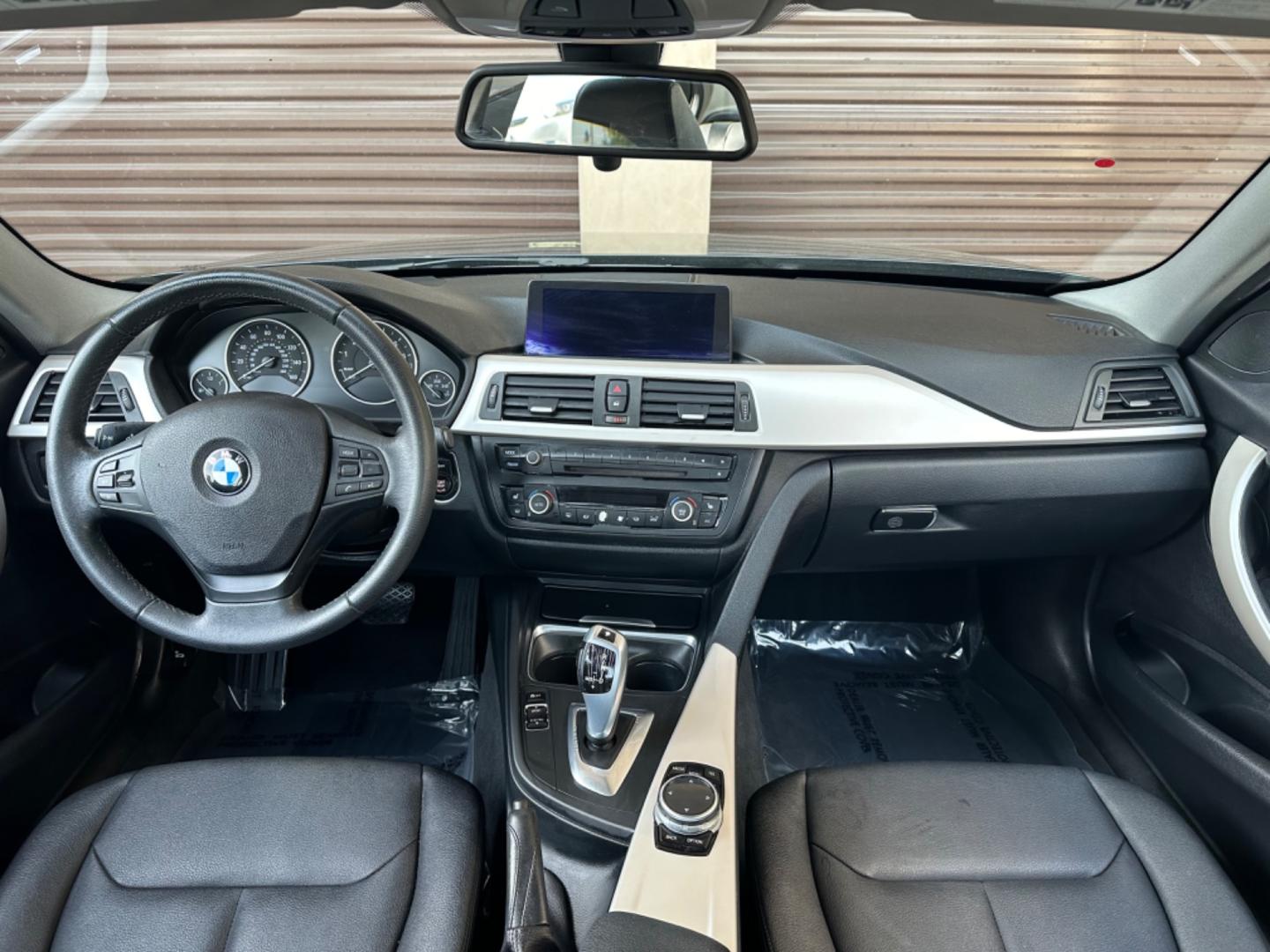 2014 Gray /Black BMW 3-Series 320i xDrive (WBA3C3C57EP) with an 2.0L L4 DOHC 16V engine, Automatic transmission, located at 30 S. Berkeley Avenue, Pasadena, CA, 91107, (626) 248-7567, 34.145447, -118.109398 - Navigation! Back-up camera! 2014 BMW 3-Series 320i xDrive - The Ideal Choice in Pasadena, CA Looking for top-tier BHPH cars in Pasadena, CA? Look no further than the 2014 BMW 3-Series 320i xDrive. As a reputable BHPH dealer in Los Angeles, CA, we take pride in offering some of the finest pre-own - Photo#14